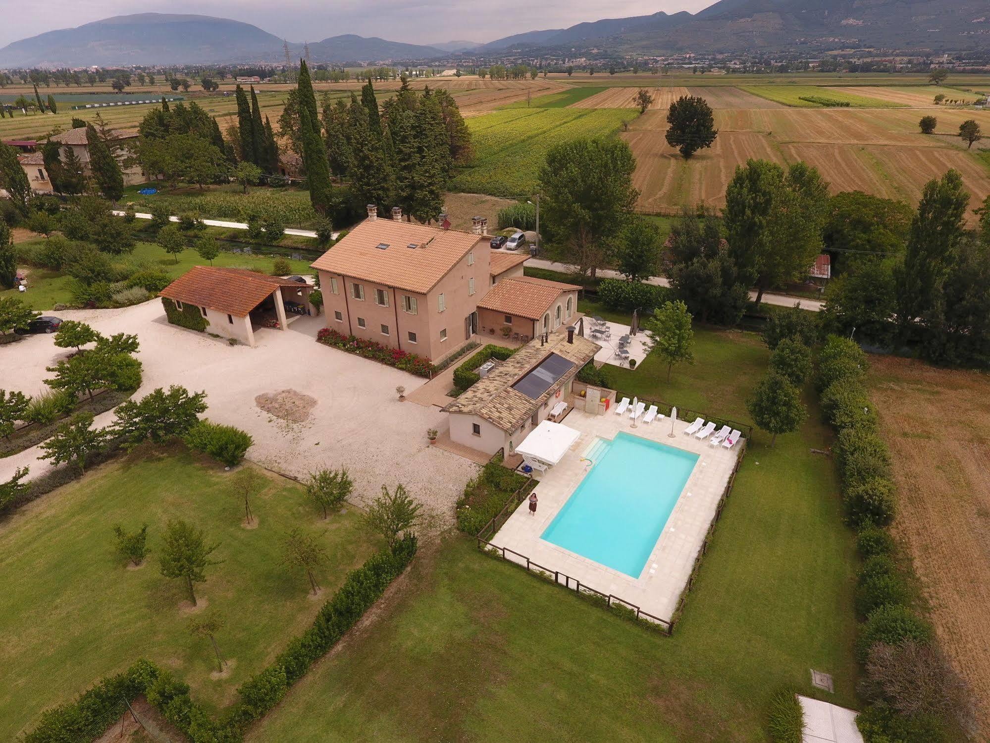 Country House Casco Dell'Acqua Trevi Exterior photo